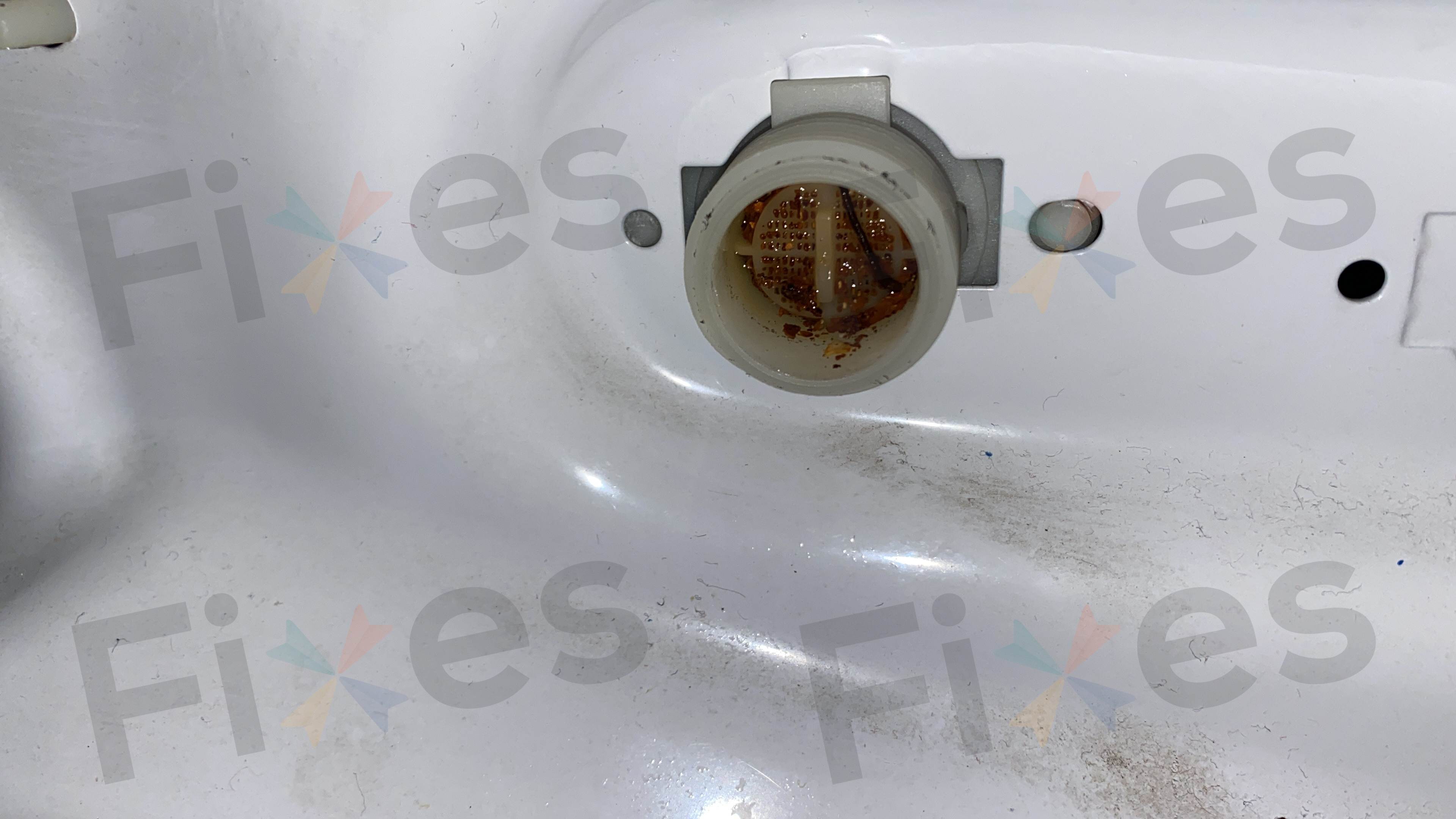 維修洗衣機：清理入水系統前（Zanussi金章牌ZWH5855P）
