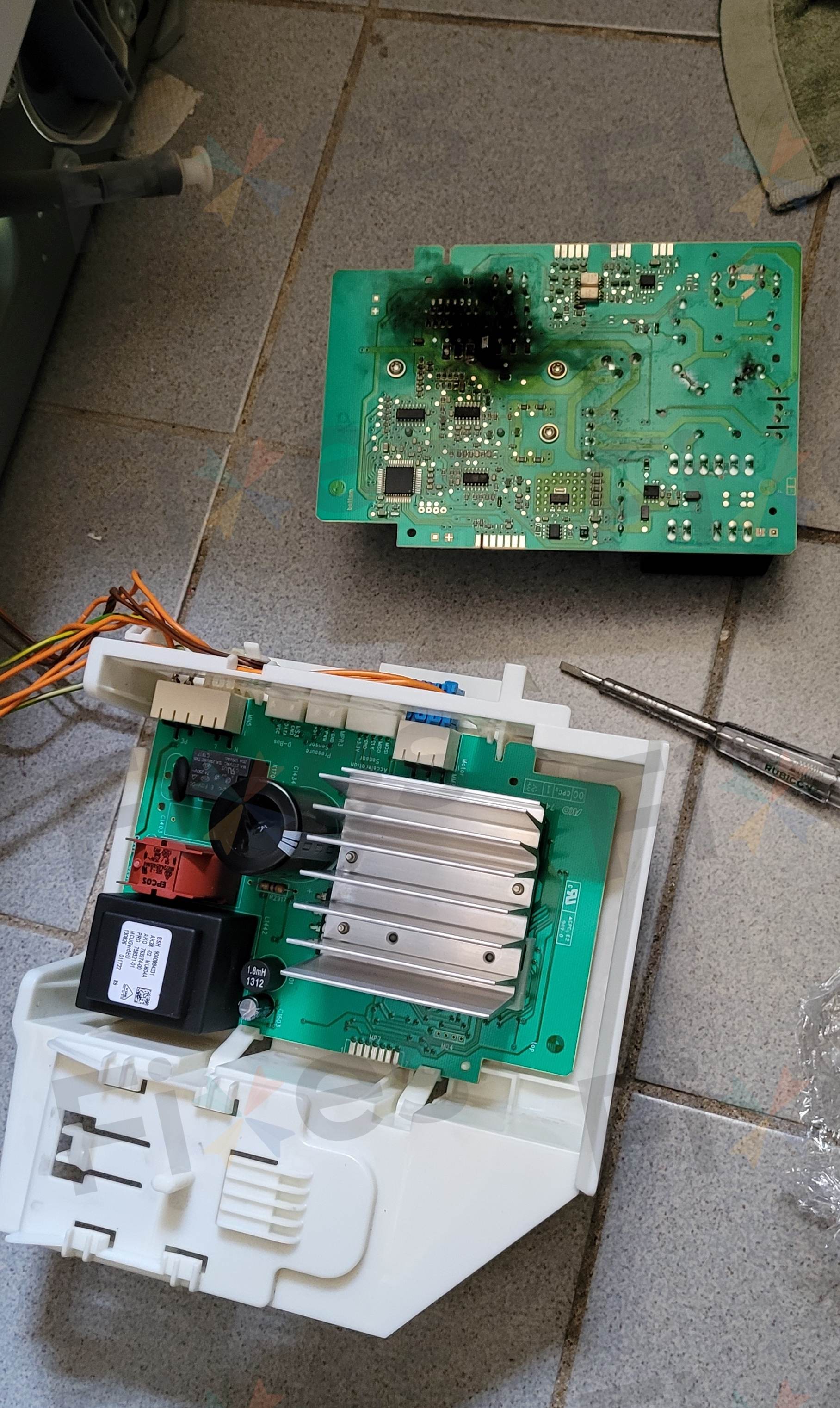 維修洗衣機：更換電子板變頻模塊完成（Siemens西門子WM14S496GB）