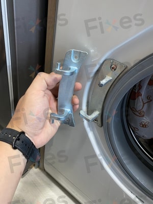 維修洗衣機：更換門鉸（Brandt白朗牌BWF712AX）