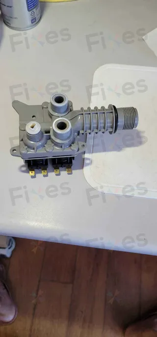 W014046 入水掣